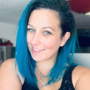 Meet your Posher, Naomi